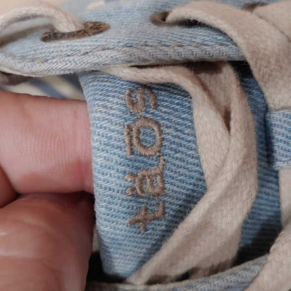 Taos Footwear Star size 11 lace up sneakers - Picture 8 of 11